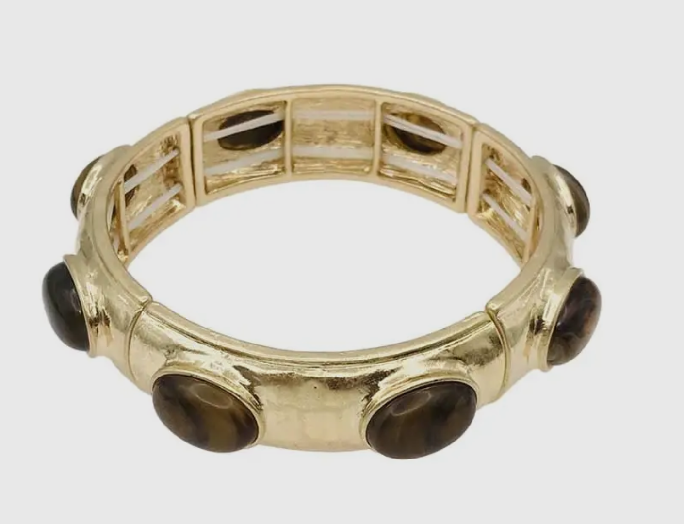 Brown oval stone on hammered gold stretch bracelet