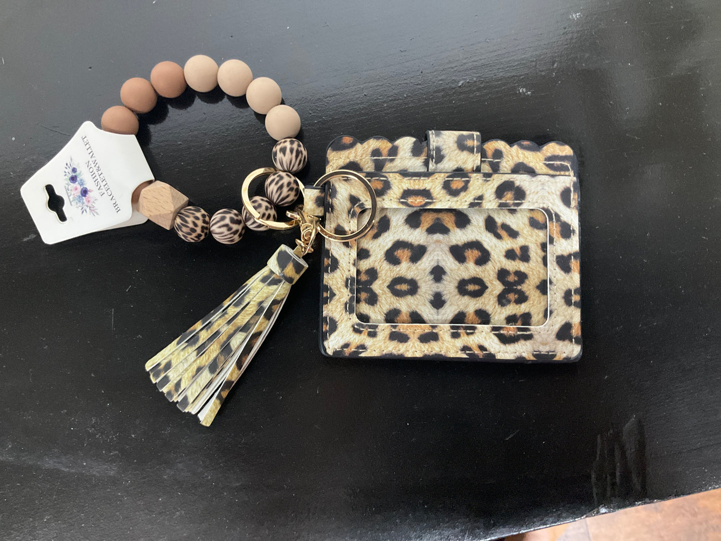 Stretch bracelet wristlet