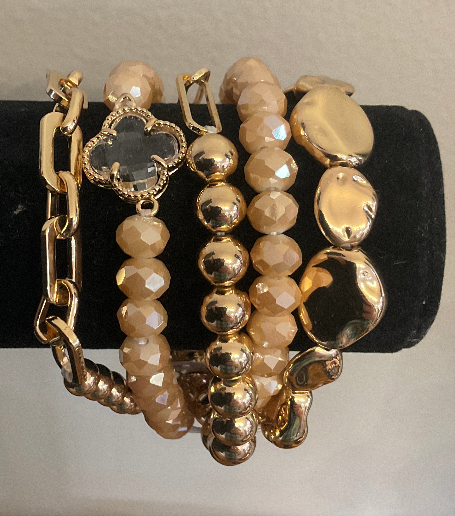 Beaded clover accent bracelet set