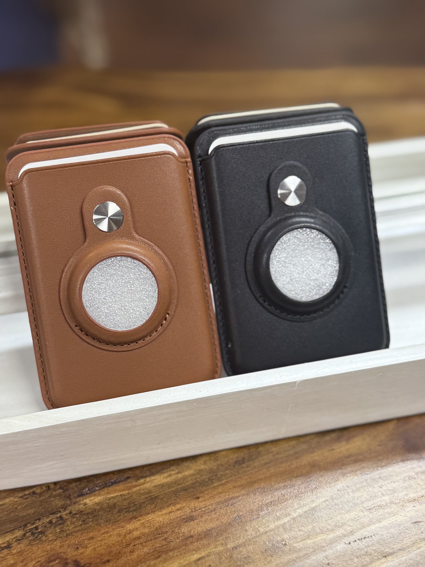 Magnetic Card Wallet with Airtag Pocket
