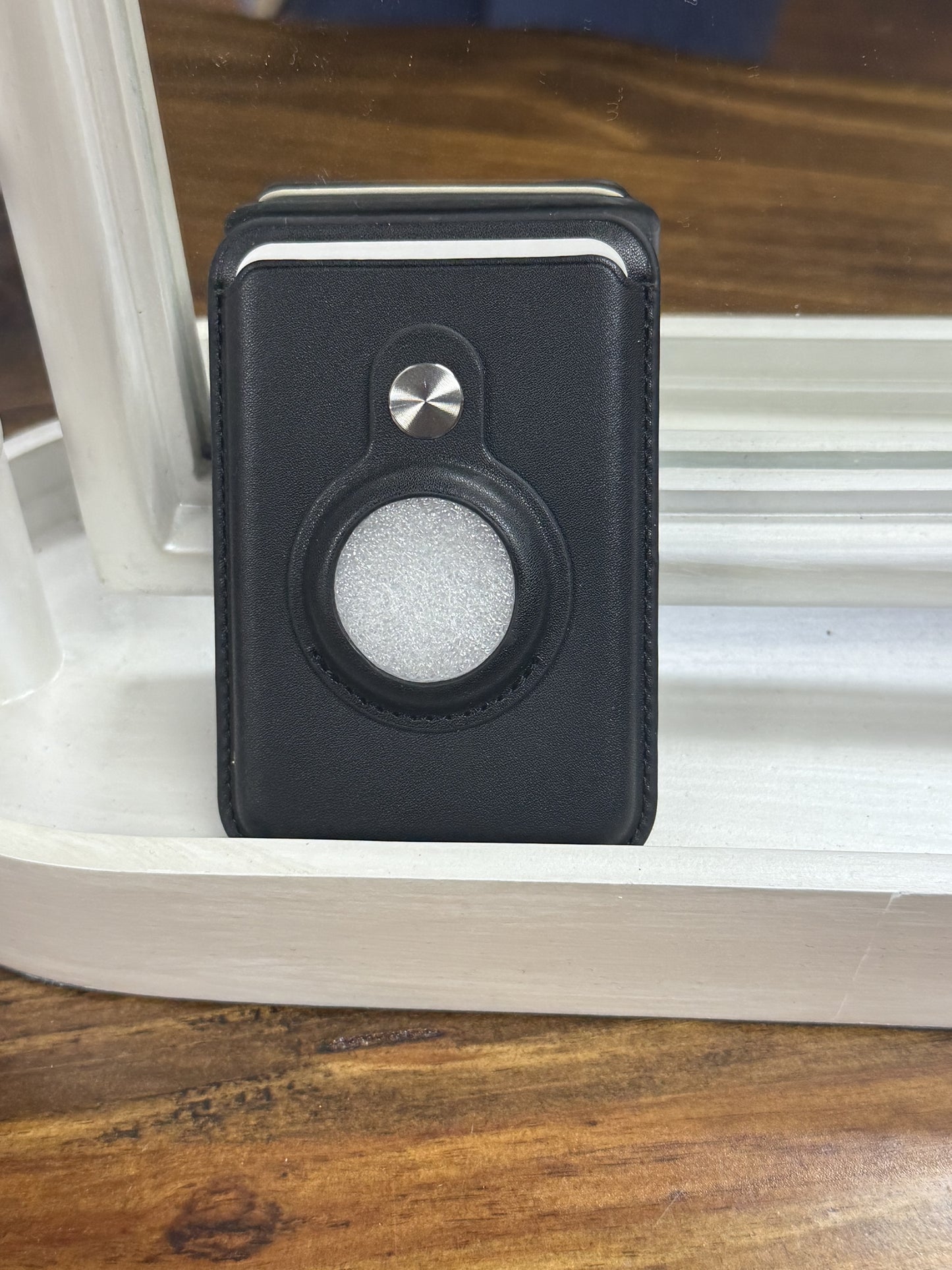 Magnetic Card Wallet with Airtag Pocket