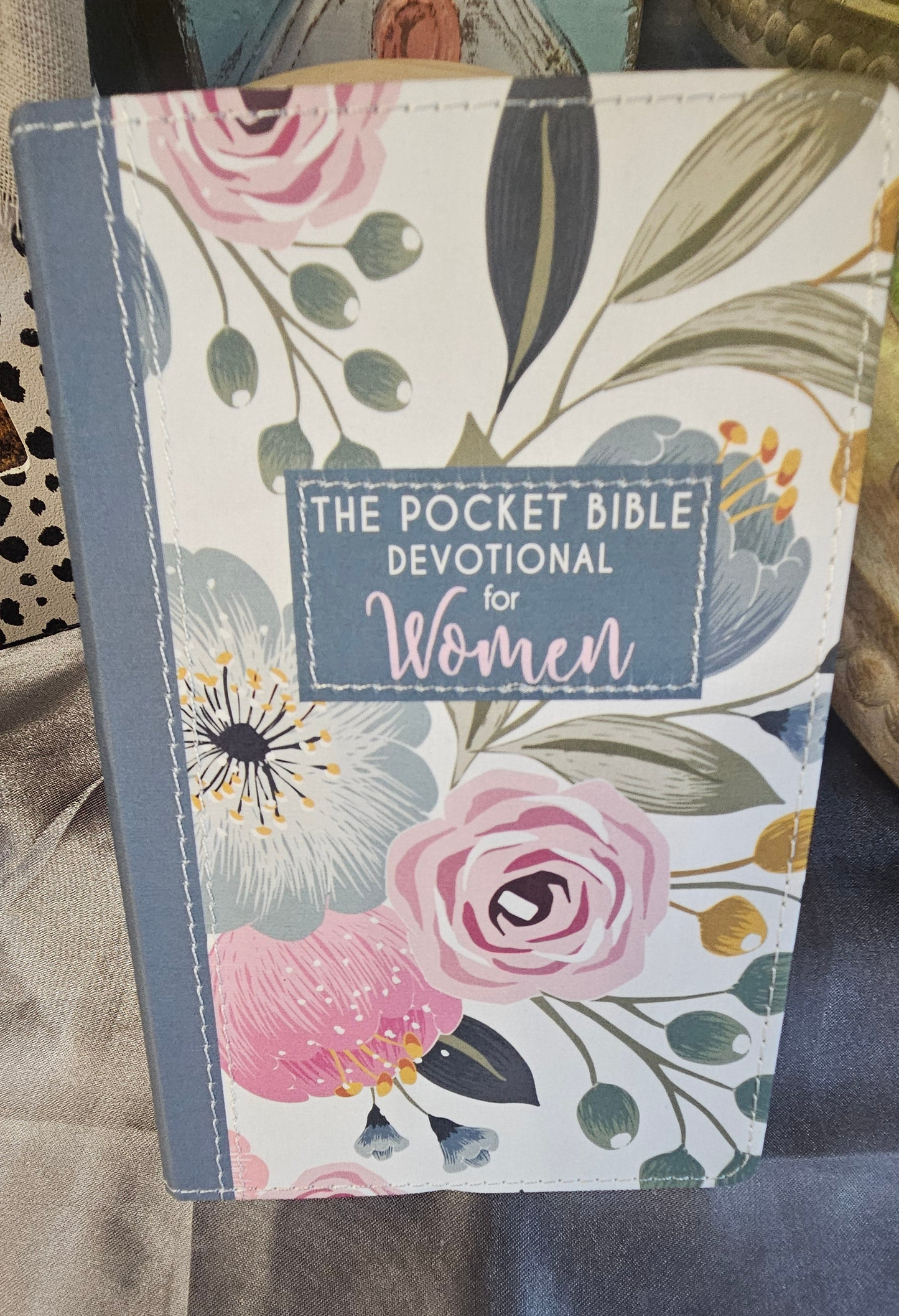 Pocket Bible Devotional For Women