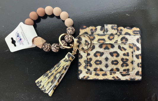 Stretch bracelet wristlet