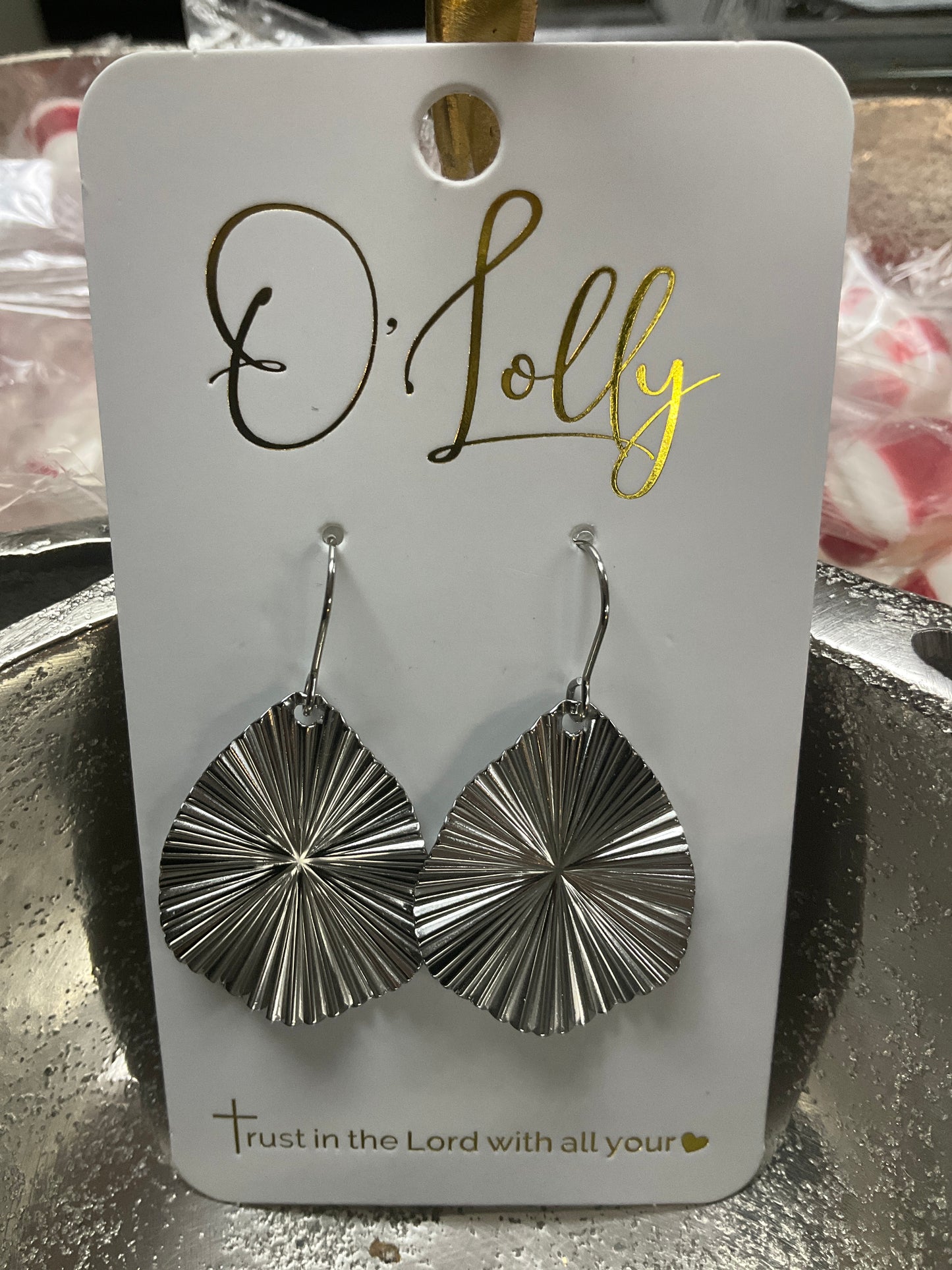Silver Wavy Abstract Teardrops