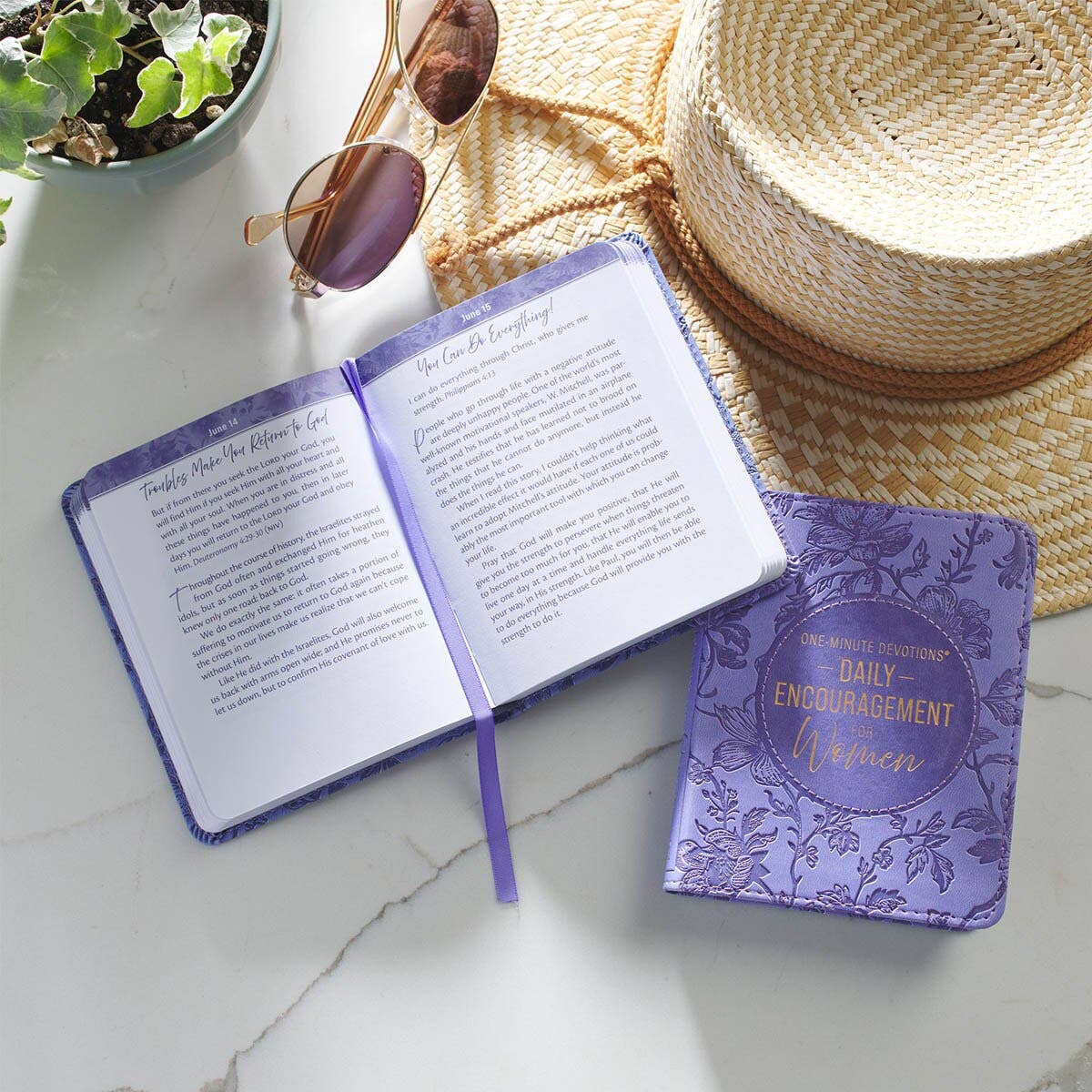 One-Minute Devos Daily Encouragement for Women FauxLeather