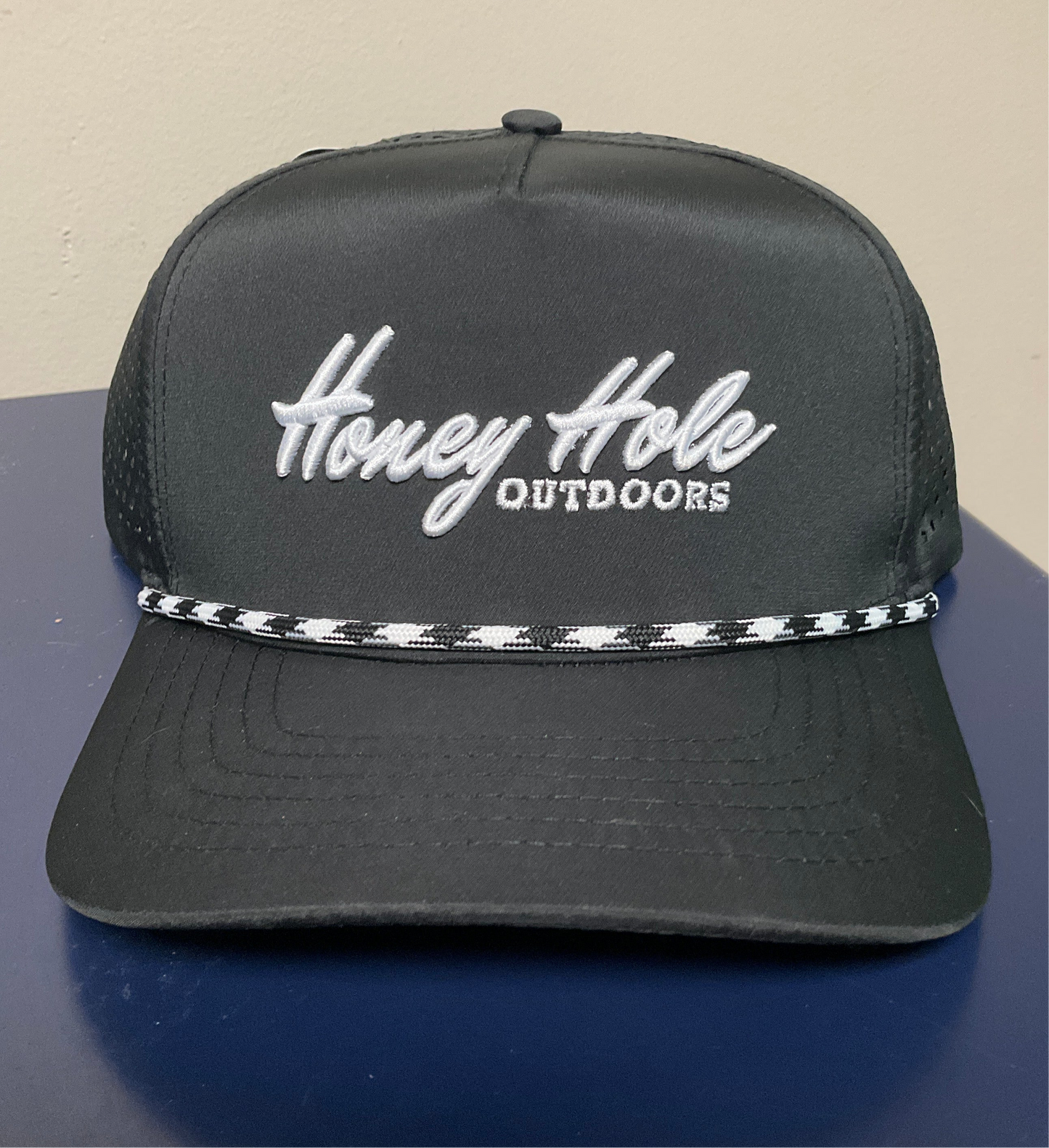 Honey Hole performance rope hat