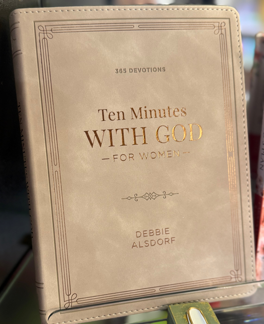365 Devotions-10 Minutes with God for Women