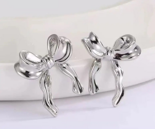 Silver Stud Bow Earrings