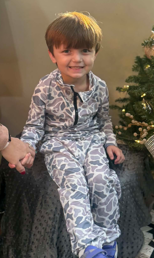 Boys Gray Camouflage Printed Top Pants Set