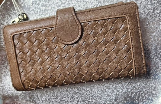 Crissy Woven Wallet