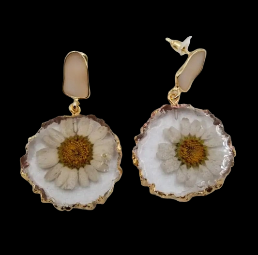 Eternal Flower Daisy Earrings